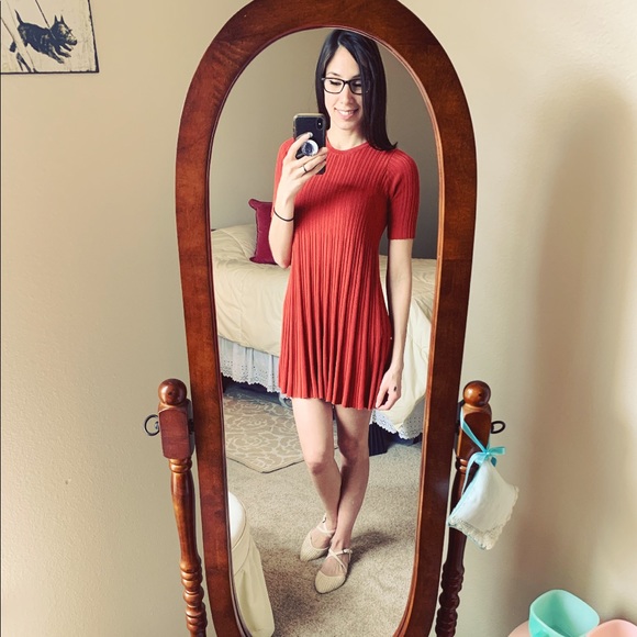 Meet your Posher, Jessica - Picture 3 of 6